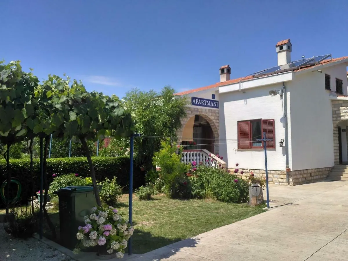 Apartmani Tonica  Sukosan